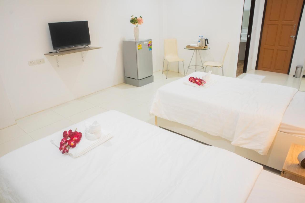 ตะวันแมนชั่น Apartman Ban Na Khua Kültér fotó