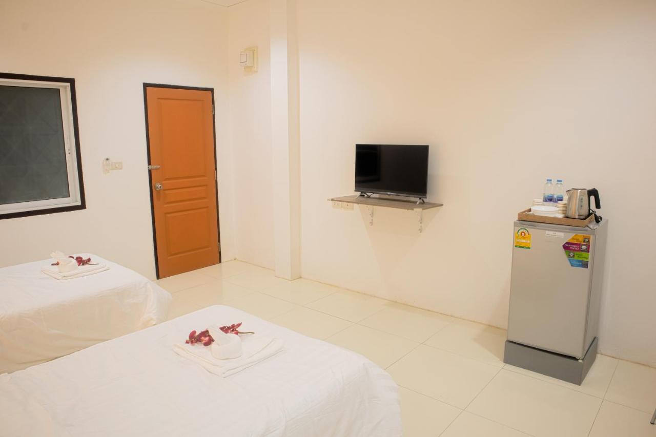ตะวันแมนชั่น Apartman Ban Na Khua Kültér fotó