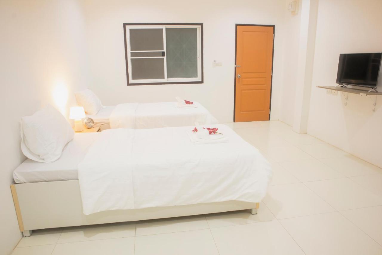 ตะวันแมนชั่น Apartman Ban Na Khua Kültér fotó