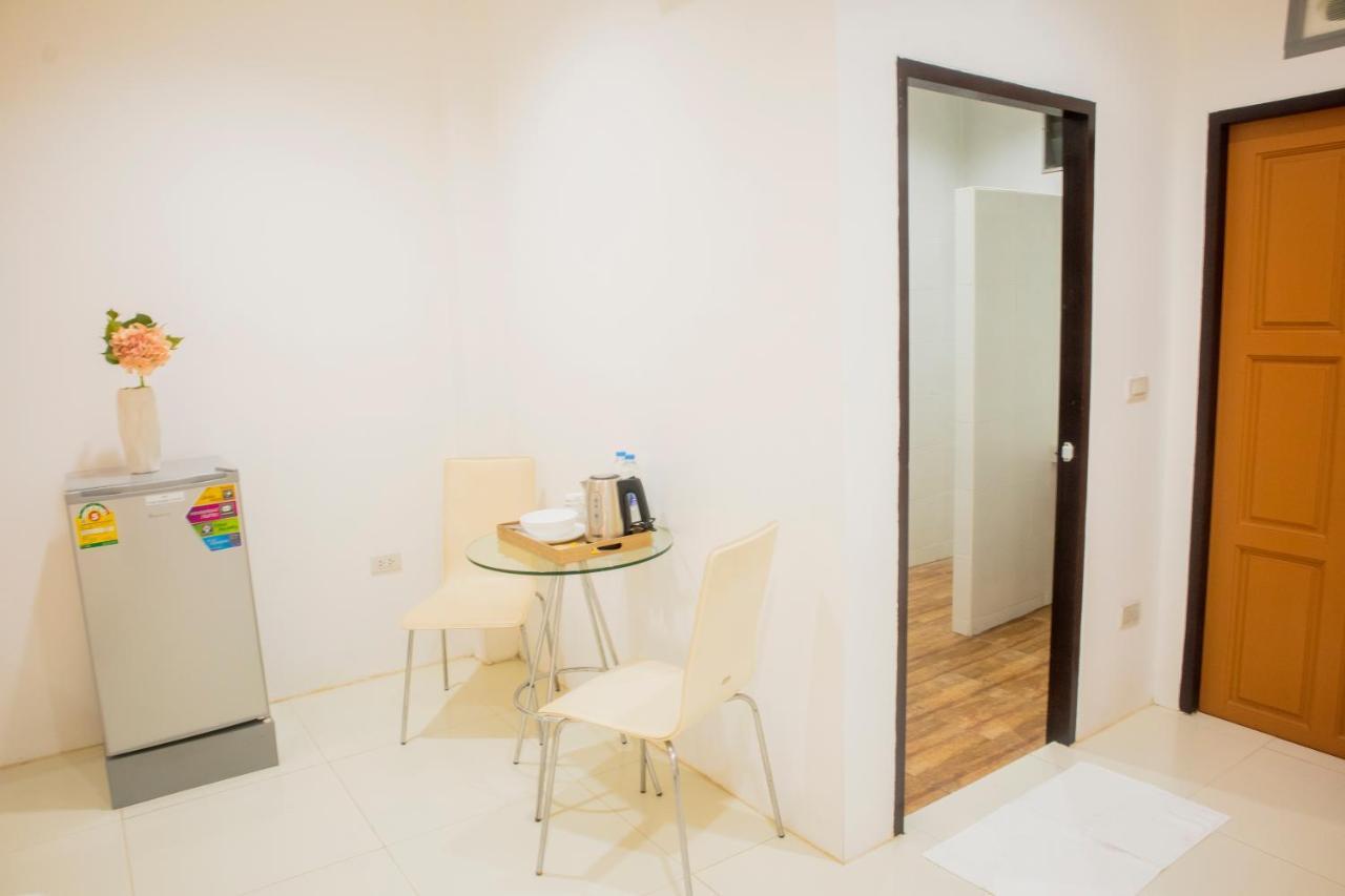 ตะวันแมนชั่น Apartman Ban Na Khua Kültér fotó